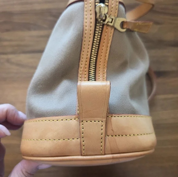 Vintage Dooney & Bourke USA Cabriolet Dome Satchel Taupe Canvas Brass Hardware - Picture 10 of 16